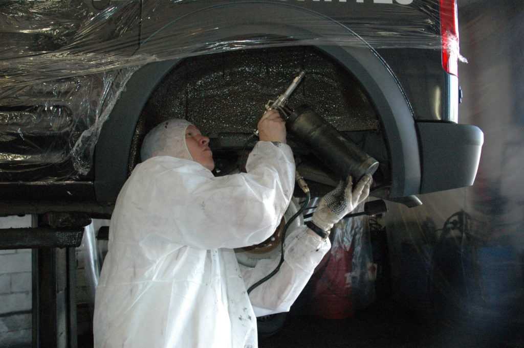 Процесс обработки кузова авто