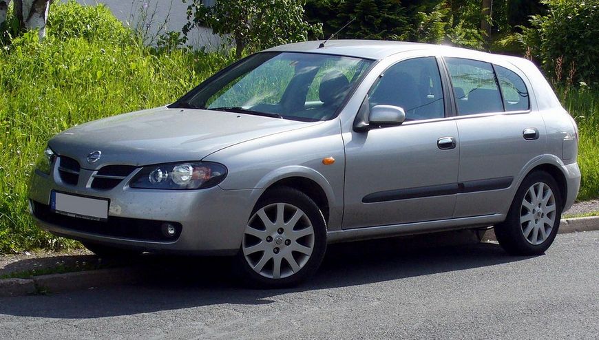 Nissan almera
