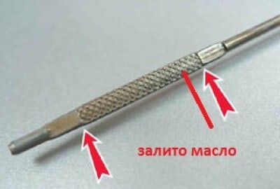 Проверка уровня масла на Приоре