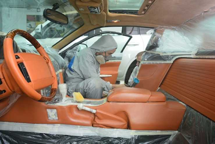 Покраска кожаных деталей салона авто