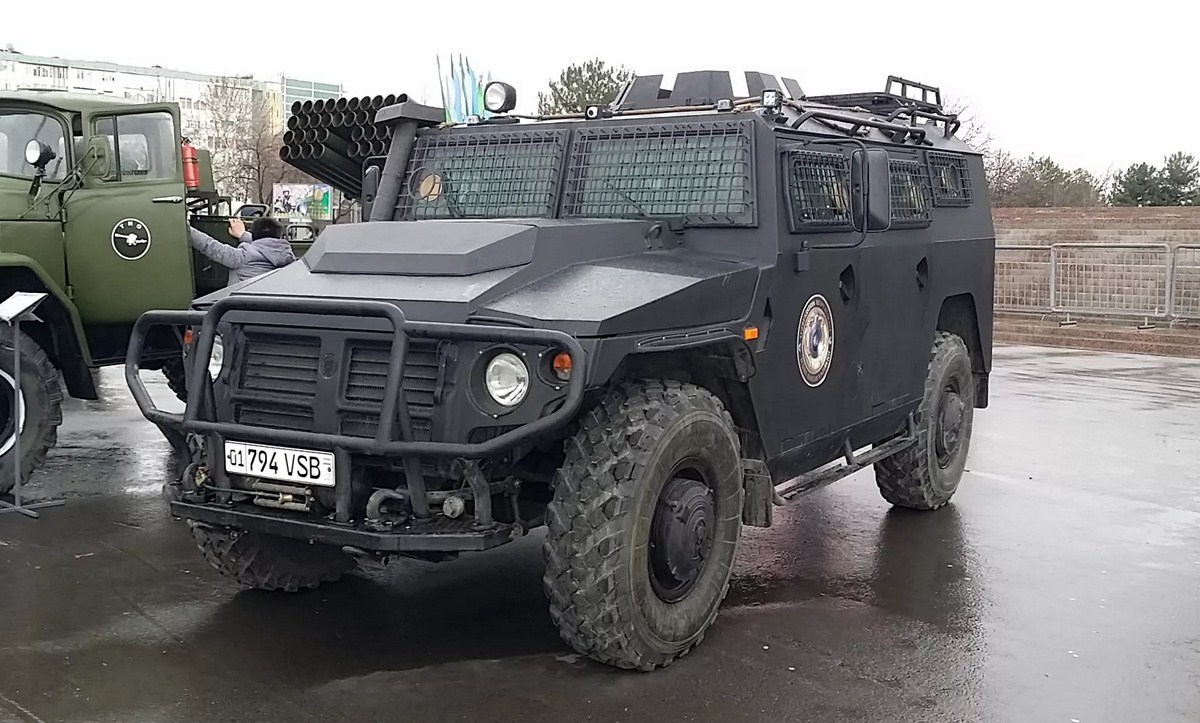 фото бронеавтомобиля Тигр